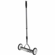 Scarifier Hand (Push) – Harrisons HireMaster Feilding