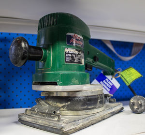 Products: Palm Orbital Sander – Harrisons HireMaster Feilding