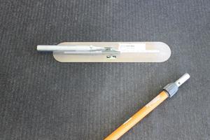 Pole Float and Telescopic handle – Harrisons HireMaster Feilding