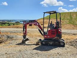 Products: Excavator Yanmar 1.7T MiniTilt Hitch (Trailerised) – Harrisons HireMaster Feilding