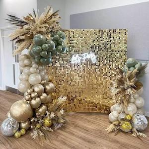 Backdrops Flower Wall: Gold Shimmer wall