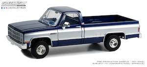 1 18 Scale: GreenLight GL-13659 1/18 1984 GMC K-2500 Sierra Grande Wideside