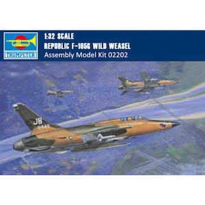 Planes: Trumpeter 02202 1/32 U. S. Republic F-105G Wild Weasel
