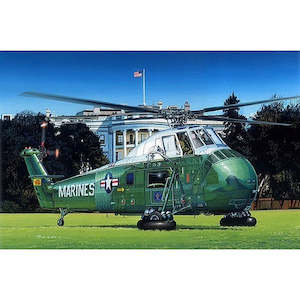 Planes: Trumpeter 02885 1/48 VH-34D Marine One - Re-Edition