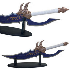 Armoury: Solo Leveling Venom Fang - Kasaka's Blade with Wooden Stand