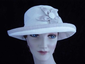 Products: S211: Cream Cotton/Linen With Taupe edge and Flower Trim Hokianga Hats