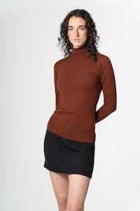 Top: DINADI Merino Turtleneck - Rust Red