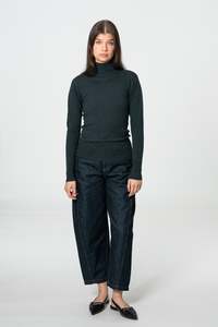 Top: DINADI Merino Turtleneck - Peacock Green