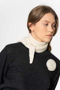 Dinadi Merino: DINADI Alpaca Handknit Rose - Ivory White