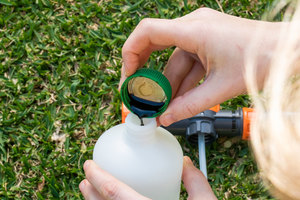 Products: QuikMix™ Spray Gun 1L - Holman Industries