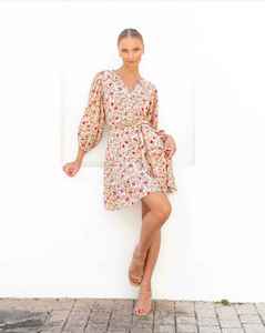 White Closet: WHITE CLOSET Midi Annita Dress Floral