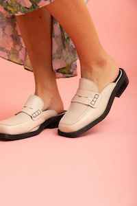 Hey Monday: HEY MON Brogan Slide VanBlack