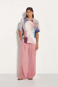 Juliette Hogan Lounge: Drape T ( Illuminate Crepe ) - Prism