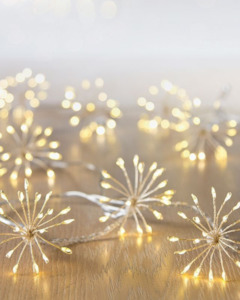 Lighting: LED Starburst Garland - Plug In