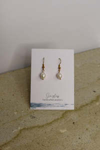 Jewellery: Stahl Pearl Droplets - Gold