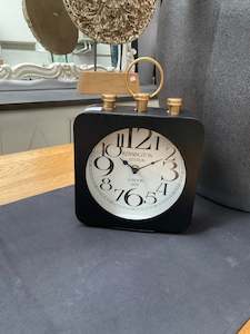 Living room: Kensington Table Clock