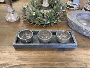 Ice Bucket Cake Stand Bowl: Stone Dipping Bowls on a Stone Plate
