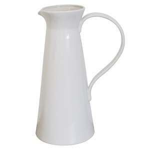 Dining: ENORME JUG