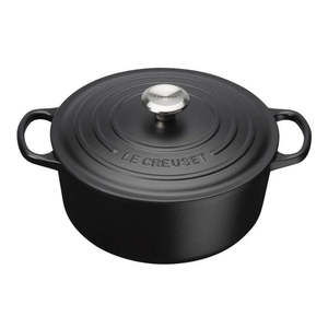 Le Creuset Signature Cast Iron Round Casserole - 24cm