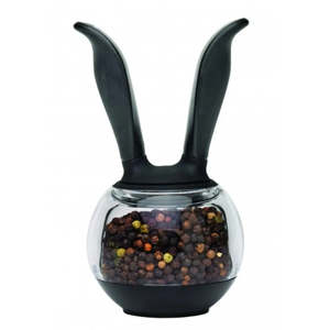 Chefn: Chef'n Pepper Ball Black Clear