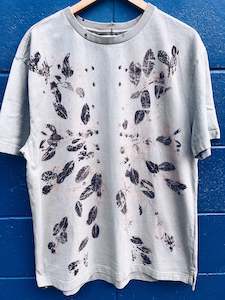 Mens Unisex: Feijoa Burst ~ Men's / Unisex Tee ~ Cotton M/L