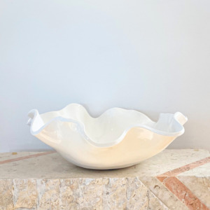 Dining: Large Ruffle Bowl