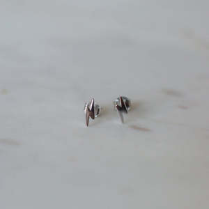 Sophie: Sophie Store - Flashy Stud Earrings