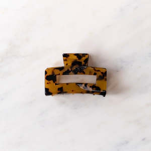 Sophie Store - Tort Claw Clip Medium