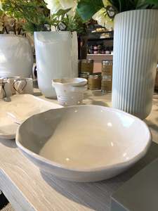 Magnolia Lane White Smooth Edge Salad bowl