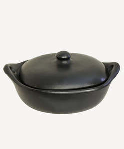 La Chamba French Country: La Chamba Rectangle Casserole Dish w/ Lid (Size 1)