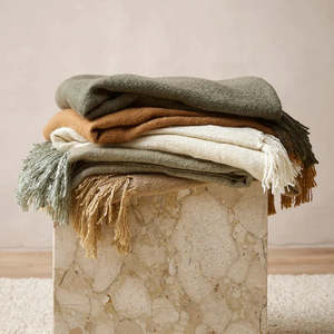 Baya: Richmond Throw by Baya