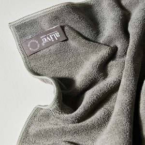 Al Ive: Alive Bathroom Microfibre Cloth