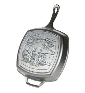Cookware: Fish Wildlife Grill Pan 26.7x4.5cm