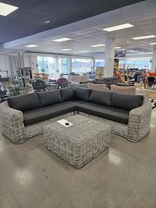 Outdoor Furniture Bbqs: Las palmas Corner Outdoor Lounge Suite