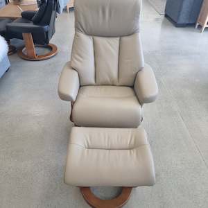 Bella  Recliner with Footstool Vanilla
