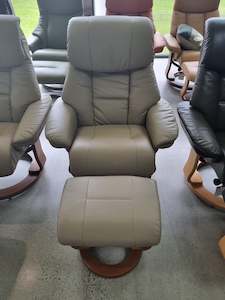 Alfredo Recliner with  Footstool Vanilla