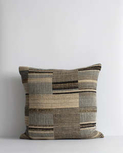 Cushions: Kentucky Feather Filled Cushion Black Straw