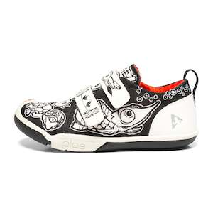 Plae: roan Oliver Black