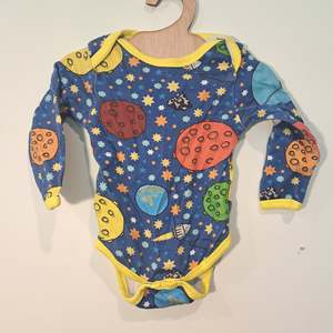 Re Loved: RE-Loved - DUNS Space Long Sleeved Body Top (6-9 Months)