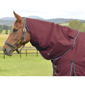 Weatherbeeta: Weatherbeeta Essential 0g Turnout Neck Rug