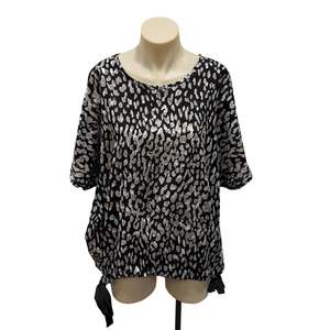 Tops: NZ Made Tee - Size S