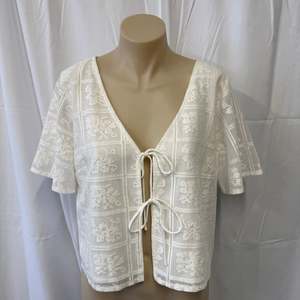 Womens Clothing: Tie Up Top - Size 12