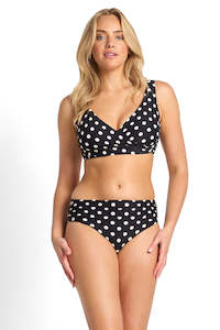 Sunseeker: Seoul Ruched Mid Rise Pant