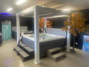 Pre Loved Spas: PEGOLA KING 2.5 x 2.5 With RGB Lighting