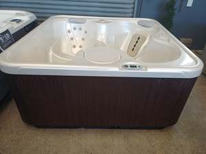 Pre Loved Spas: Hotspot SX - Pre-loved - All NEW Parts