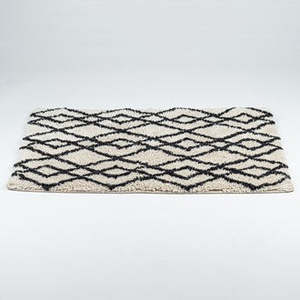 Salisbury Bathmat | Vector