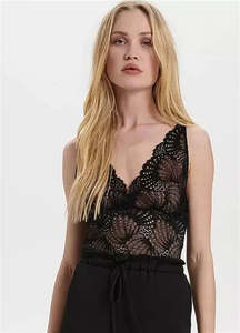 St Tropez Daisy Singlet Top | Black