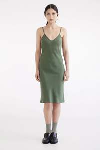 Zambesi Simple Slip | Pine