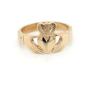 Gold Rings: Gents Claddagh Ring