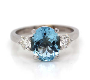 Vintage Art Deco: Three stone Aquamarine and Diamond ring